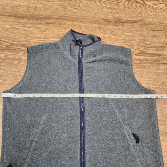 Ozark Trail Men's Front Zip Gray Vest with Black Trim Size Medium - Picture 9 of 10